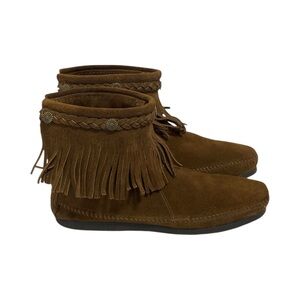 Minnetonka Hi-Top Fringe Brown Suede Ankle Boots - Brand New - Women’s 9